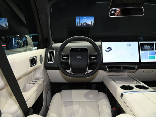 El ajuste del asiento del conductor eléctrico Li L6 2024 de lujo 4wd LiXiang L6 híbrido coche eléctrico Suv