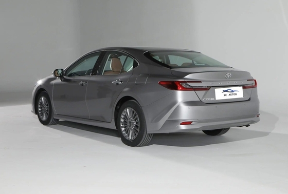 Toyota Camry 2023 Exalted Version 4X4 SUV con motor de gasolina de 2.0L y accesorios