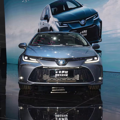 Toyota Corolla Gran Compacto Suv Automóvil de gasolina L * W * H mm 4635 * 1780 * 1435 faro LED