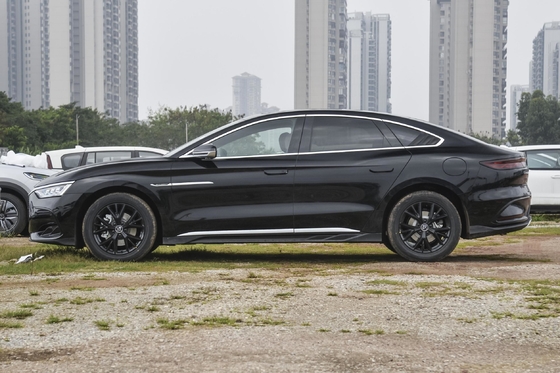 2024 BYD Han DM-i Honor Edición 121km Range Elite Vehículo de cuatro ruedas con 185km/h Velocidad máxima