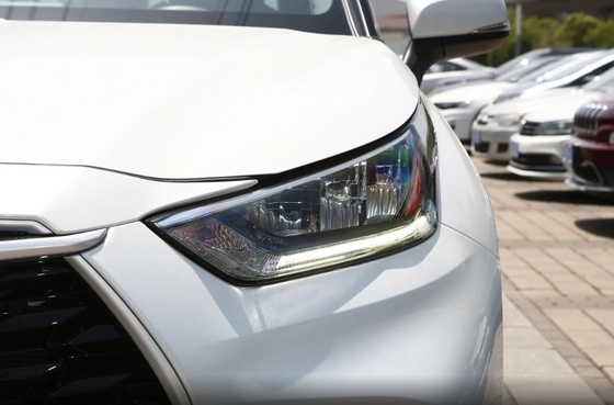 Euro VI 2023 Crown Kluger HEV Twin Engine 2.5L 2WD Elite 7 plazas vehículo híbrido eléctrico SUV de tamaño mediano