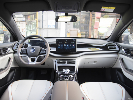 Control de velocidad ACC habilitado BYD Qin Plus Vehículo híbrido Dm-I 2024 Estructura de la carrocería del sedán