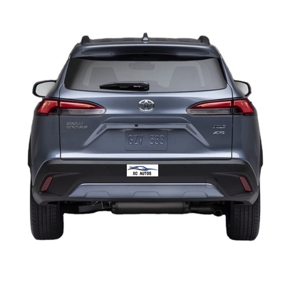 El 2023 Toyota Corolla Cross Hybrid SUV compacto con delante 4 trasero 2 radar y 4 cilindros
