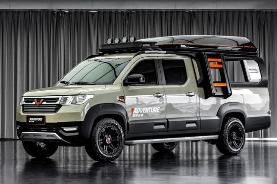 Camión de gasolina chino Wuling con 150-200PS de potencia máxima y sistema ESC