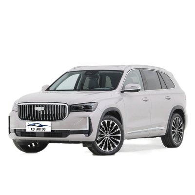 Geely Xingyue L Auto Zhiqin Un vehículo de gasolina 2024 con volante multifunción