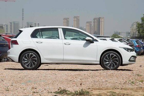 Volkswagen Golf Compact Limousine Automóvil de gasolina usado Vehículo de gasolina con estructura de carrocería