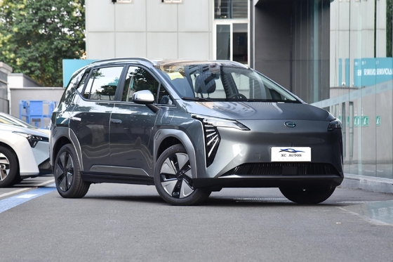 GAC AION Y Sedan EV Car Car eléctrico con pantalla táctil y freno de estacionamiento eléctrico
