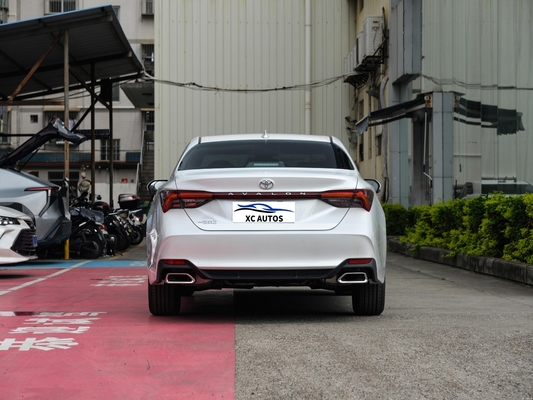 Coche de lujo Toyota Avalon con 6 bolsas de aire y bajo kilometraje 1-25000 millas en perfecto estado