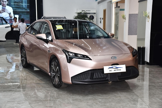 4 puertas 5 asientos AION Coche usado Coche eléctrico con dirección izquierda y techo solar