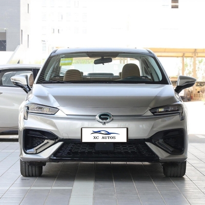 4 puertas 5 asientos AION Coche usado Coche eléctrico con dirección izquierda y techo solar