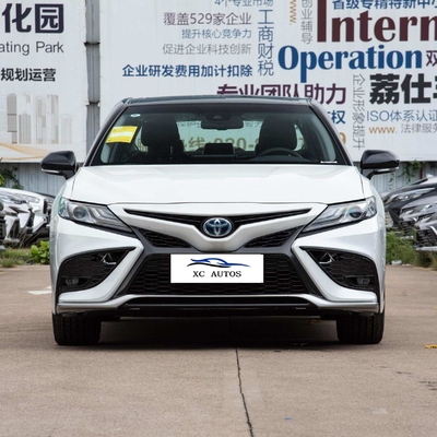 Agosto 2024 Iluminación de alta velocidad NIO ET5 Limousina EV Coche con sistema de dirección eléctrica