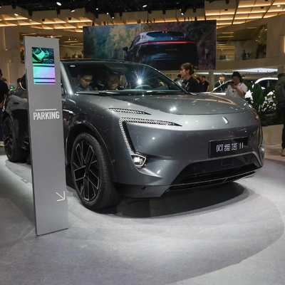2024 Changan avatr 11 Coche eléctrico de alta velocidad con batería de litio ternario y ESC incluidos
