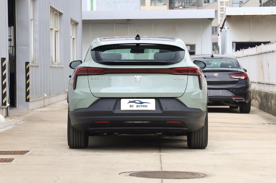 Buick E4 SUV de 5 puertas y 5 asientos con estructura de carrocería avanzada y tipo de energía de gasolina