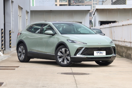 Buick E4 SUV de 5 puertas y 5 asientos con estructura de carrocería avanzada y tipo de energía de gasolina