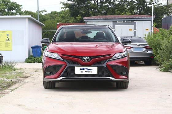 2024 Toyota Camry con pantalla táctil Vehículo de gasolina para adultos en Dubai