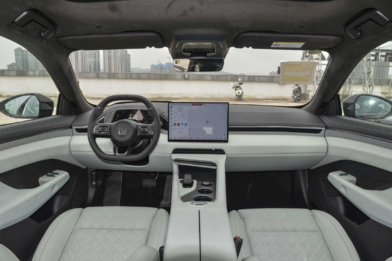 CTLC 675-750km Sedan eléctrico puro EV Zeekr 001 2024 Carga rápida Alta velocidad 5 asientos