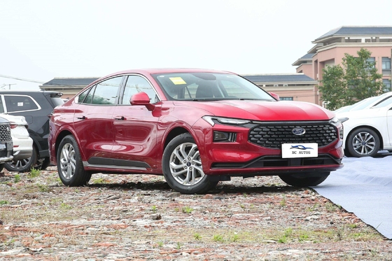 Coche eléctrico Ford Mondeo Velocidad alta Automóvil de lujo para 5 asientos Kilometraje 1-25000 millas