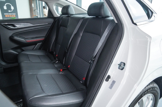 Gran Valor Changan EADO EV 460 Coche eléctrico sedán de 5 puertas y 5 asientos