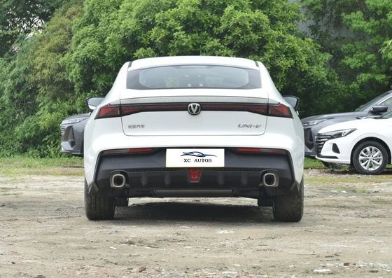 CHANGAN UNI-V Ver. Coche compacto 1.5T 188hp L4 5 puertas 5 asientos hatchback 7 velocidades doble embrague DCT