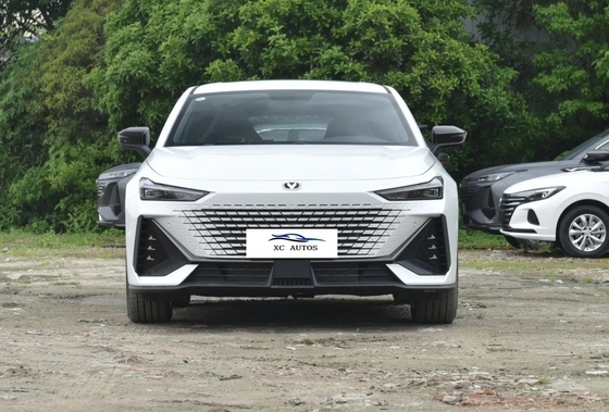 CHANGAN UNI-V Ver. Coche compacto 1.5T 188hp L4 5 puertas 5 asientos hatchback 7 velocidades doble embrague DCT