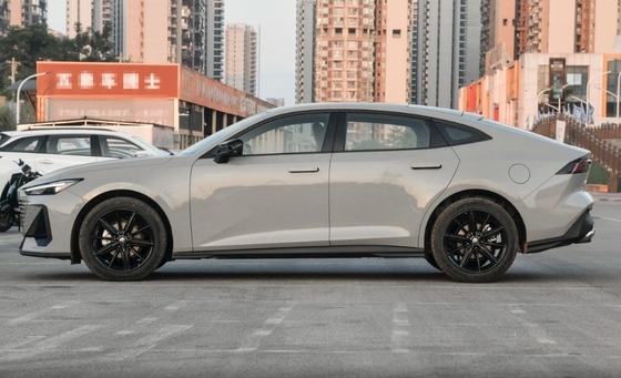 Pantalla táctil Sí CHANGAN UNI-V Exaltado versión 1.5T 188hp L4 5 puertas 5 asientos hatchback