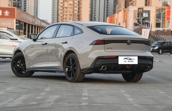 Pantalla táctil Sí CHANGAN UNI-V Exaltado versión 1.5T 188hp L4 5 puertas 5 asientos hatchback