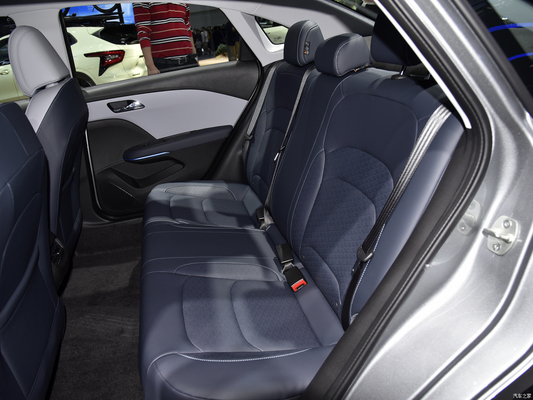Gran Valor Chevrolet Monza 1.5L gasolina gasolina sedán de 5 puertas 5 asientos de cuero