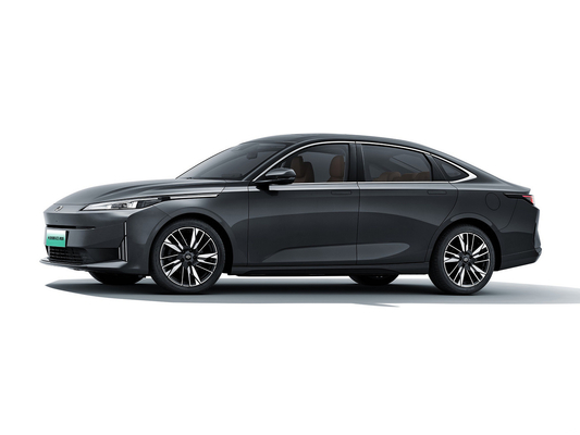 Changan Qiyuan A05 EV Sedan Hybrid Car Gran valor y estructura de carrocería de 5 puertas y 5 asientos