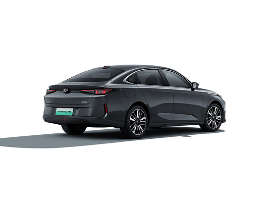 Changan Qiyuan A05 EV Sedan Hybrid Car Gran valor y estructura de carrocería de 5 puertas y 5 asientos