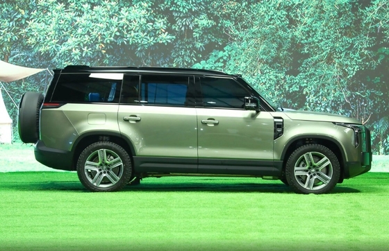 Experimenta el futuro de la conducción con el ROX 01 REEV 2023 AWD SUV de tamaño medio de 6 plazas