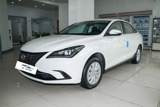 Torque máximo Nm 200-300Nm 4 cilindros Chang'an Eado EV460 Zhixing versión de taxi Fosfato de hierro de litio