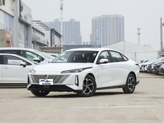 Changan EADO 1.5T GDI DCT Conducción a la izquierda Limousine de 4 puertas 5 asientos Coche de gasolina en el mercado