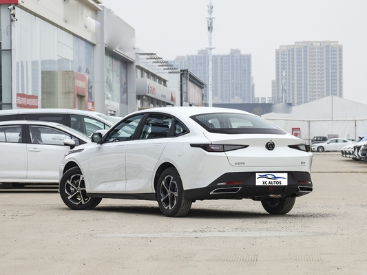 Changan EADO 1.5T GDI DCT Conducción a la izquierda Limousine de 4 puertas 5 asientos Coche de gasolina en el mercado