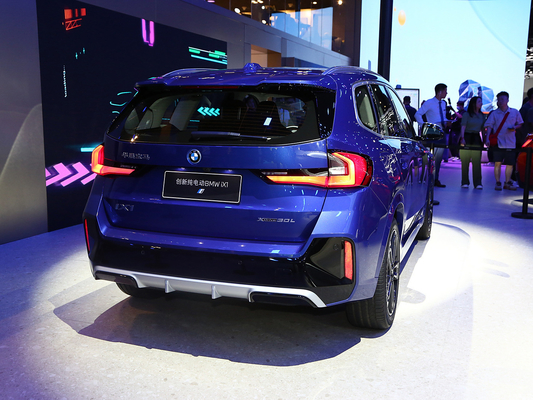 Sistema eléctrico de dirección y suspensión delantera Macpherson IX1 EV SUV compacto Deportivo