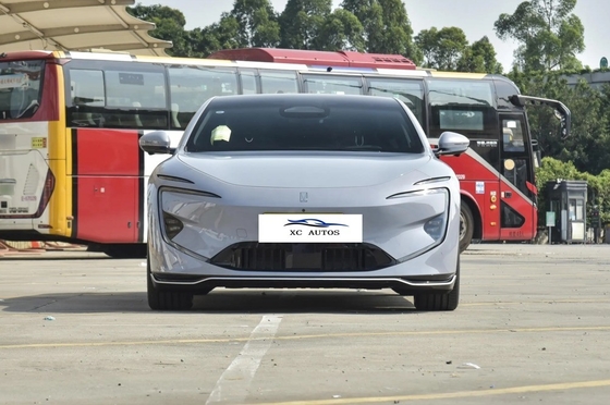 2024 700 Triple Laser Rear Drive Luxury Mediano y Gran Coche de 4 puertas y 5 asientos