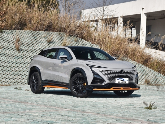 Changan UNI-T 1.5T Coches de gasolina para el mes 2 Euro VI Estándar de emisiones en 2023 Stock