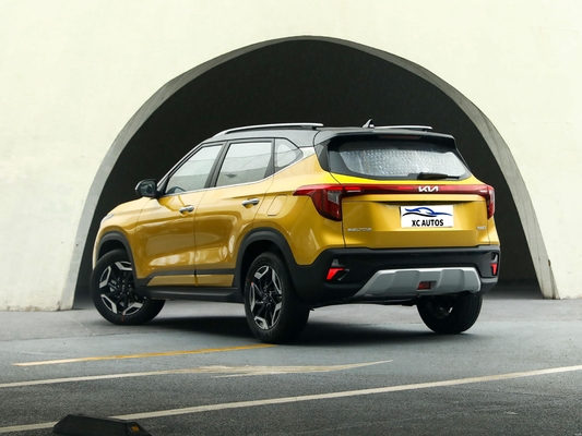 Kia Seltos 2023 SUV con caja de cambios de doble embrague húmedo de 7 velocidades y suspensión trasera de haz de torsión