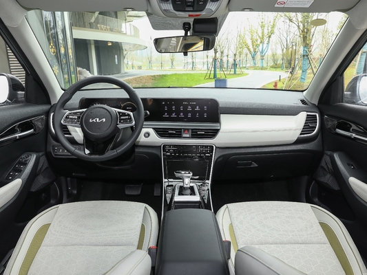 Kia Seltos 2023 SUV con caja de cambios de doble embrague húmedo de 7 velocidades y suspensión trasera de haz de torsión