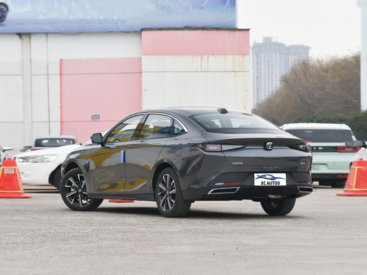 Changan Yida 2023 1.5T GDI Navegación automática Compacto de 4 puertas y 5 asientos