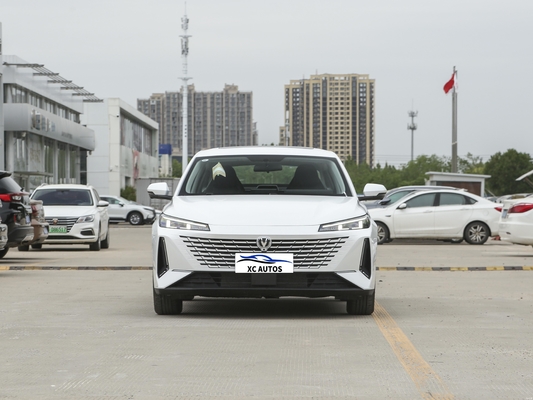 2023 Changan Yida Gdi Dct Flagship Modelo 5 asientos Sedan con motor de 1.5T y cámara LED
