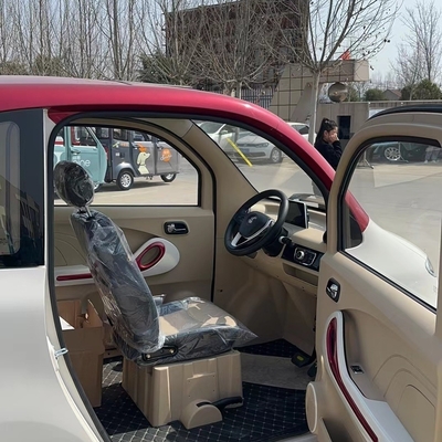 Coche eléctrico de 4 puertas y 4 asientos Mini coche eléctrico para adultos con velocidad máxima de 60-120 km/h Kilometraje de 50 km