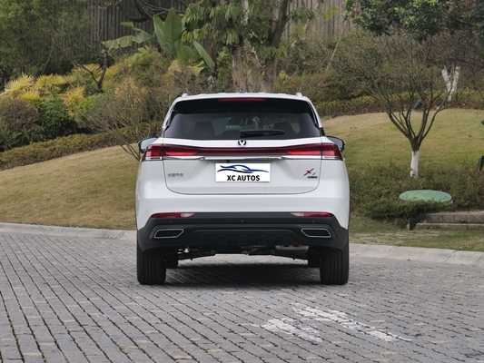 2024 Changan X7 Plus 1.5T SUV inteligente de doble embrague con 5 asientos y distancia entre ejes 2500-3000 mm
