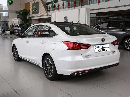 Compacto 2022 Changan Ruicheng CC 1.4T Sedan DCT con la suspensión delantera Macpherson