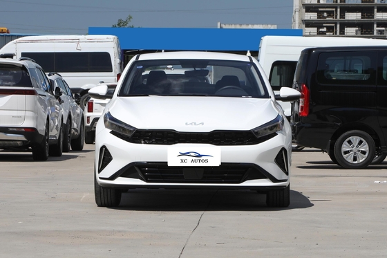 Lámpara delantera directa K3 2024 Kia con accionamiento FWD y potencia máxima de 100-150 PS
