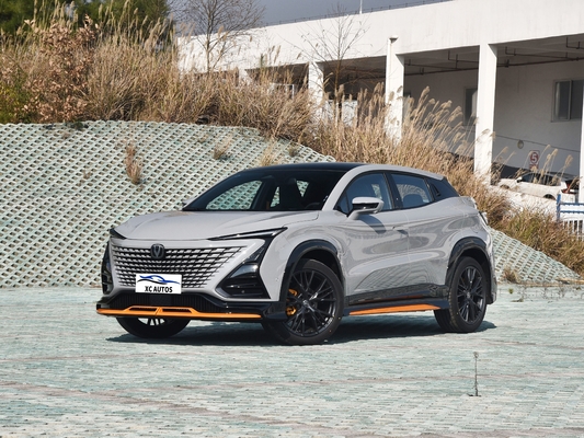 Changan Uni-t 2.0t Coches de gasolina de gas Vehículo de combustible con asientos de cuero y faro LED