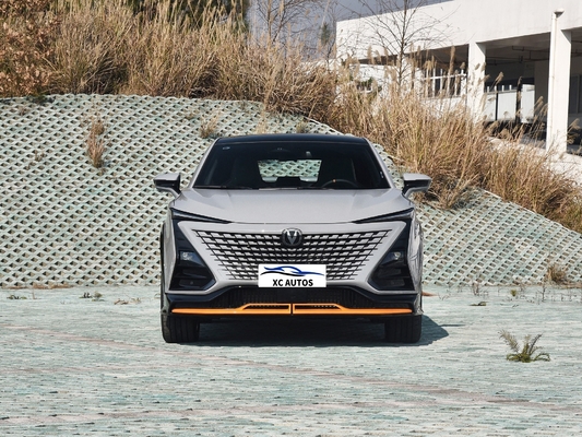 Changan Uni-t 2.0t Coches de gasolina de gas Vehículo de combustible con asientos de cuero y faro LED