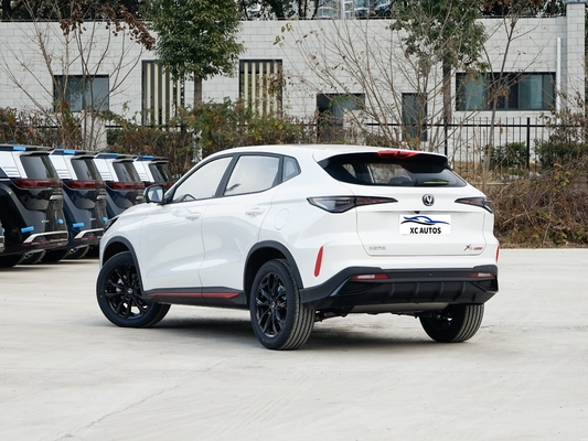 2024 Changan X5 Plus 1.5t Dct Le Xiang Modelo de lanzamiento con volante multifunción