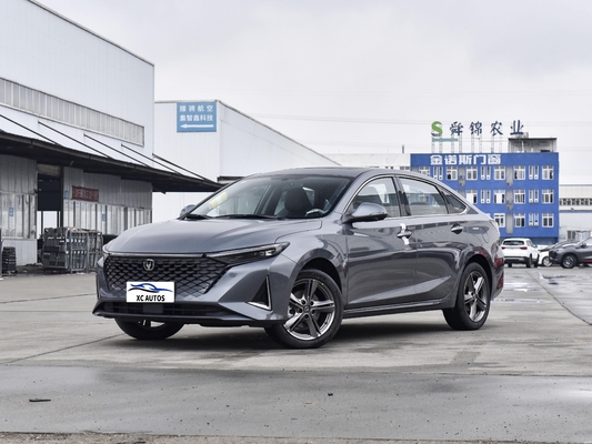 2024 Changan Reaton Plus Un coche de combustible de 4 puertas con dirección izquierda y gasolina asequible