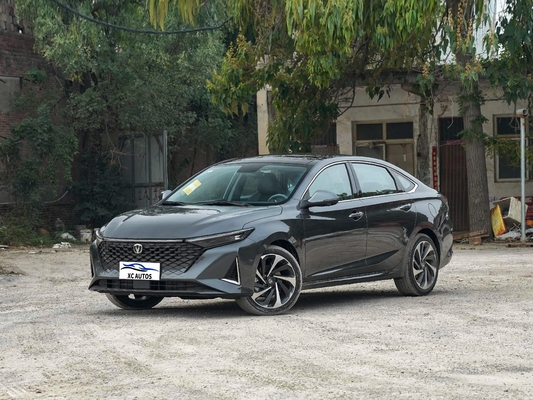 2023 Turbo 5 asientos Changan Yida Limousine ODM Sport Automático en buen estado ESC incluido
