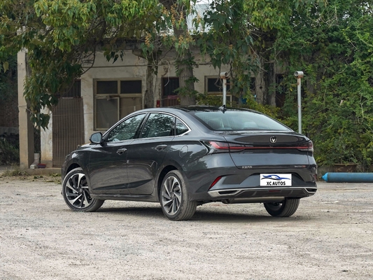 2023 Turbo 5 asientos Changan Yida Limousine ODM Sport Automático en buen estado ESC incluido